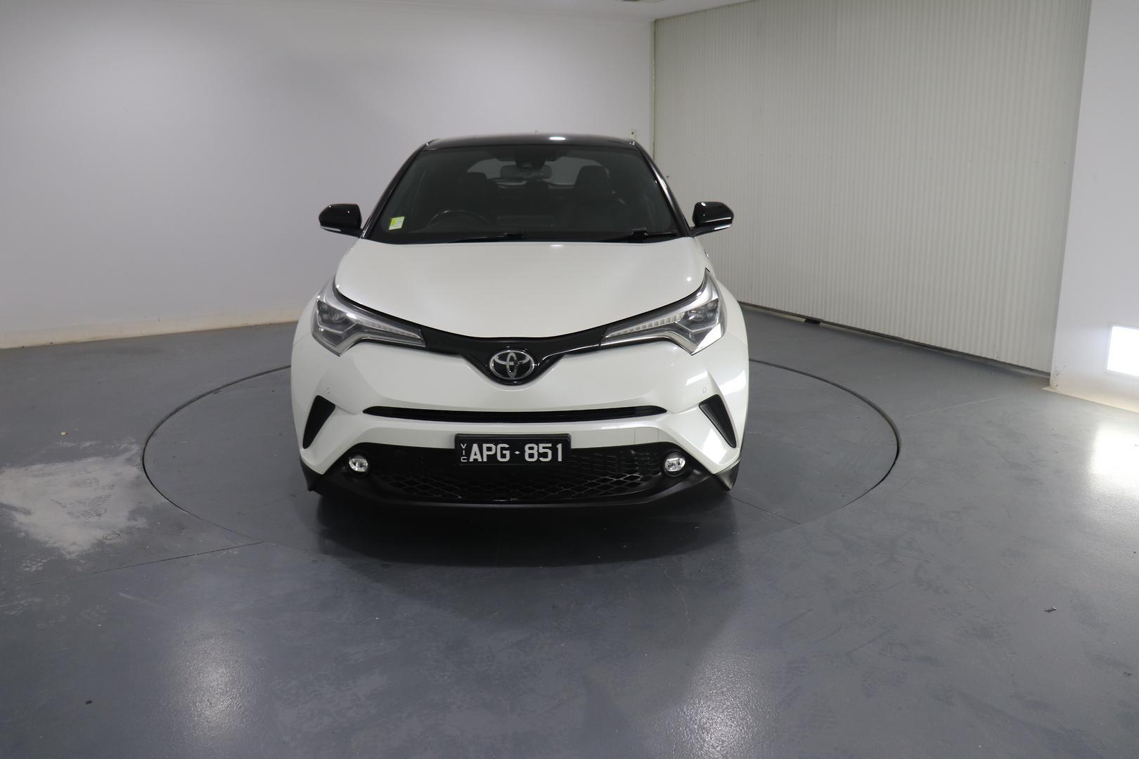 2017 Toyota C-HR Koba 2WD in Two Tone White