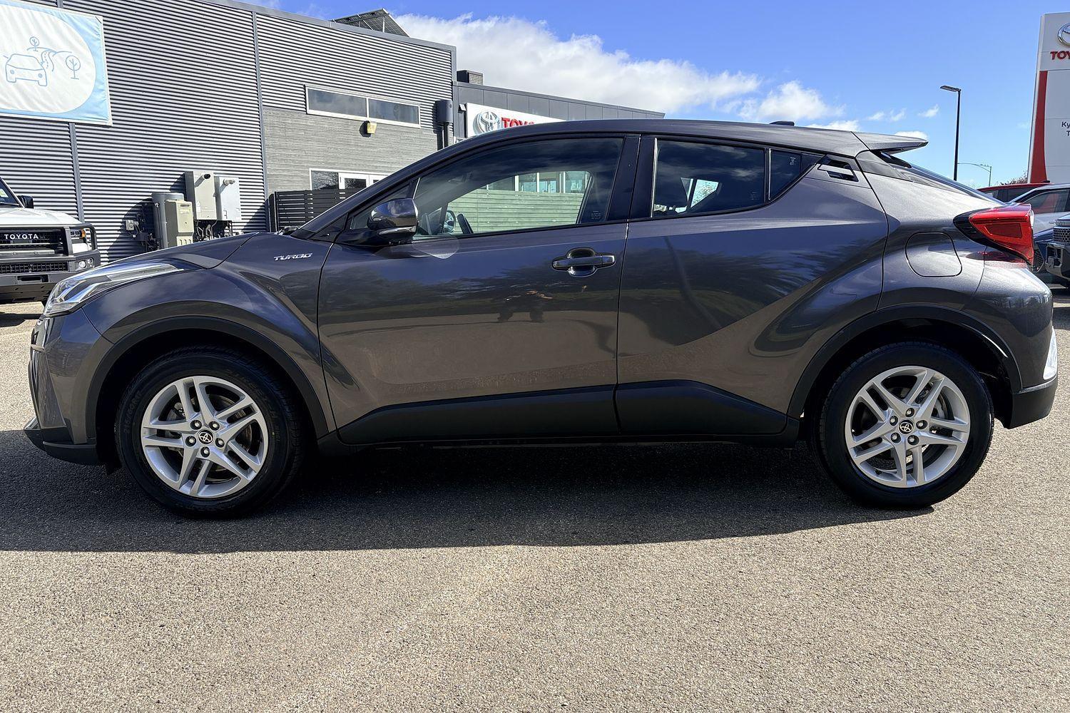 2022 Toyota C-HR GXL-2WD in Silver