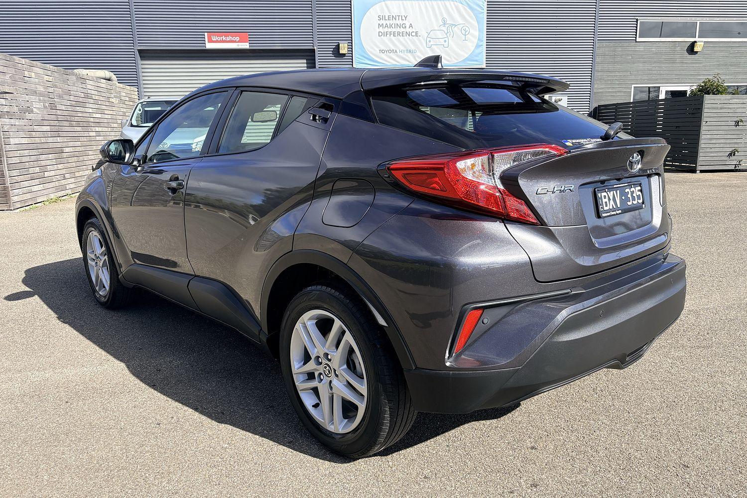 2022 Toyota C-HR GXL-2WD in Silver