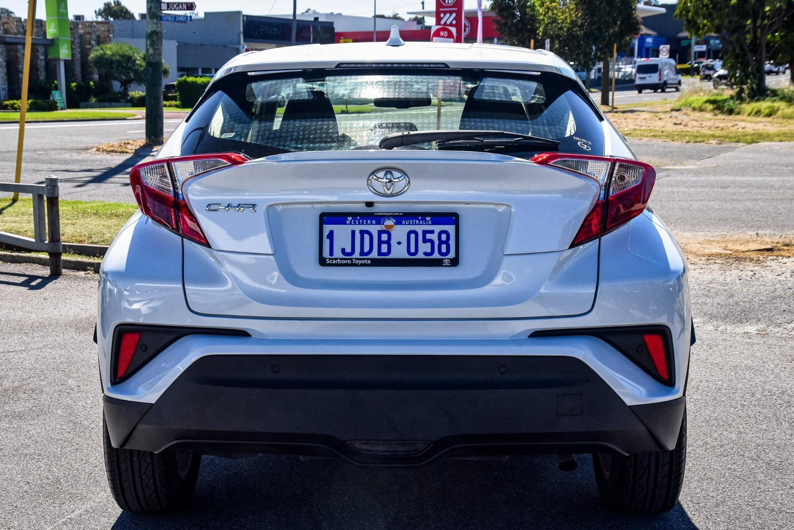 2023 Toyota C-HR GXL 2WD in White