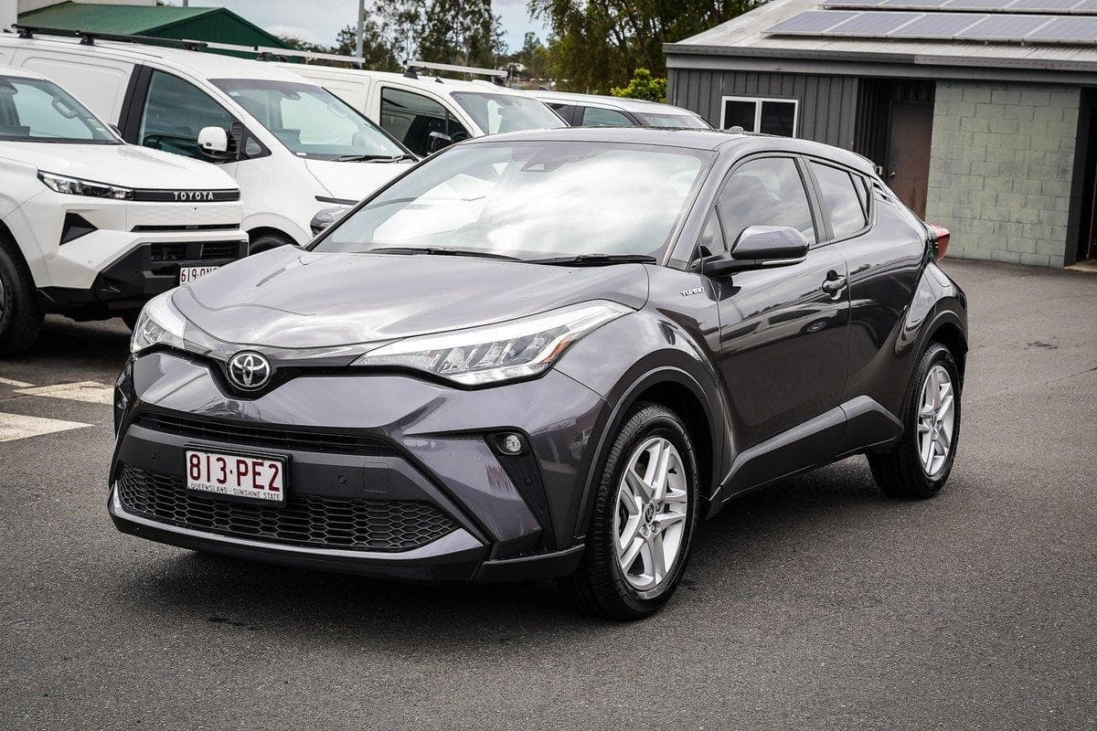 2023 Toyota C-HR GXL-2WD in Silver