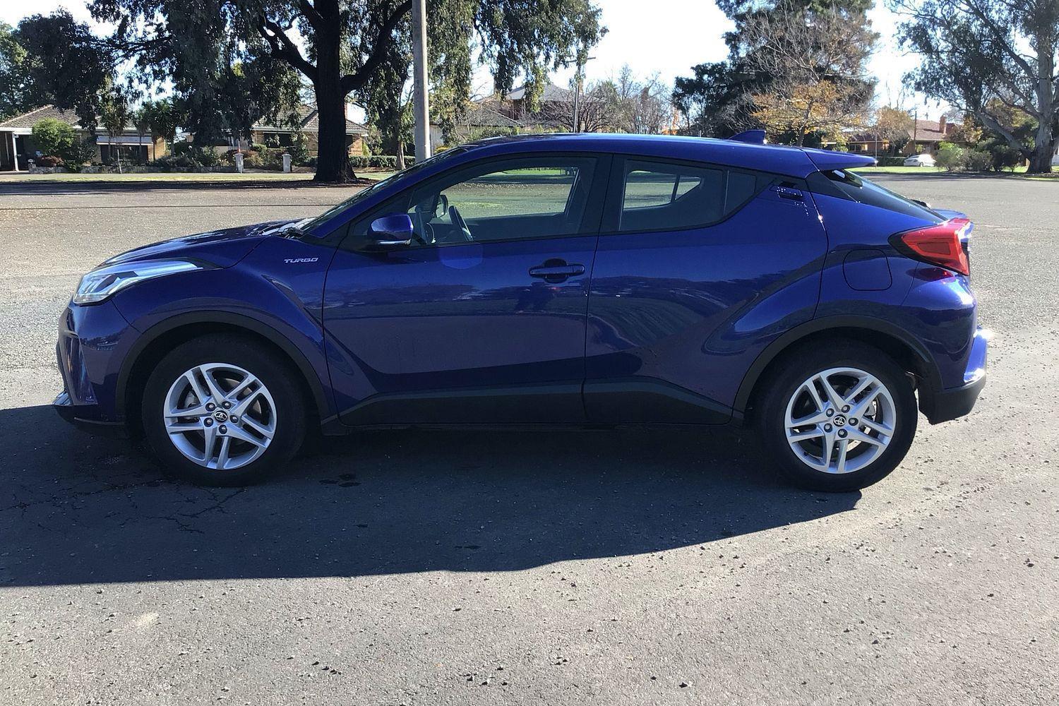 2023 Toyota C-HR GXL-2WD in Blue