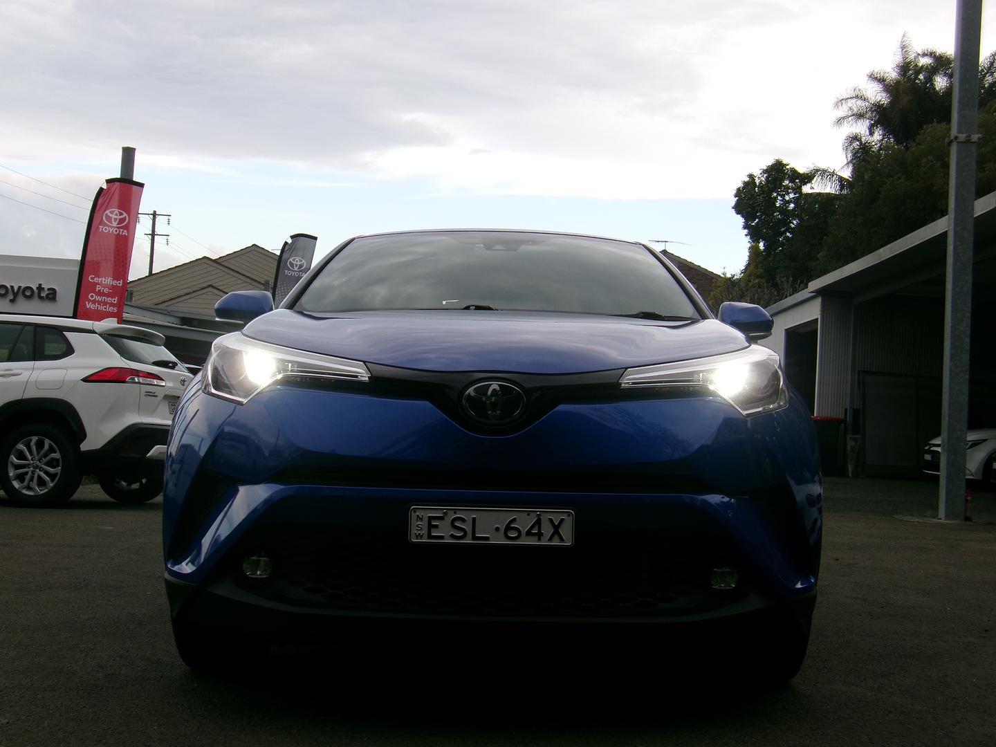 2019 Toyota C-HR Standard AWD in Blue