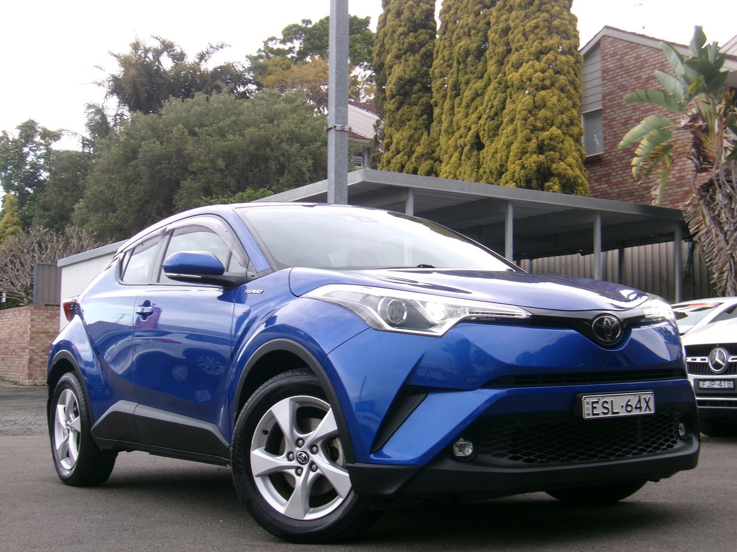 2019 Toyota C-HR Standard AWD in Blue