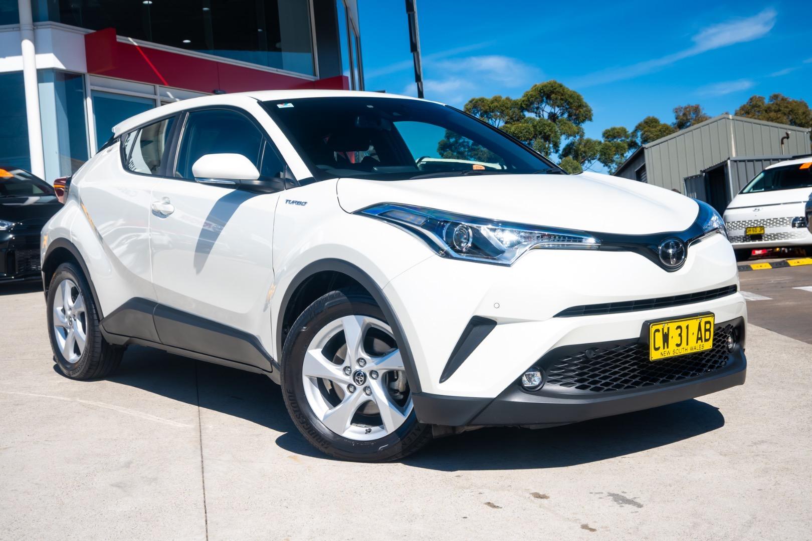2019 Toyota C-HR Standard AWD in White