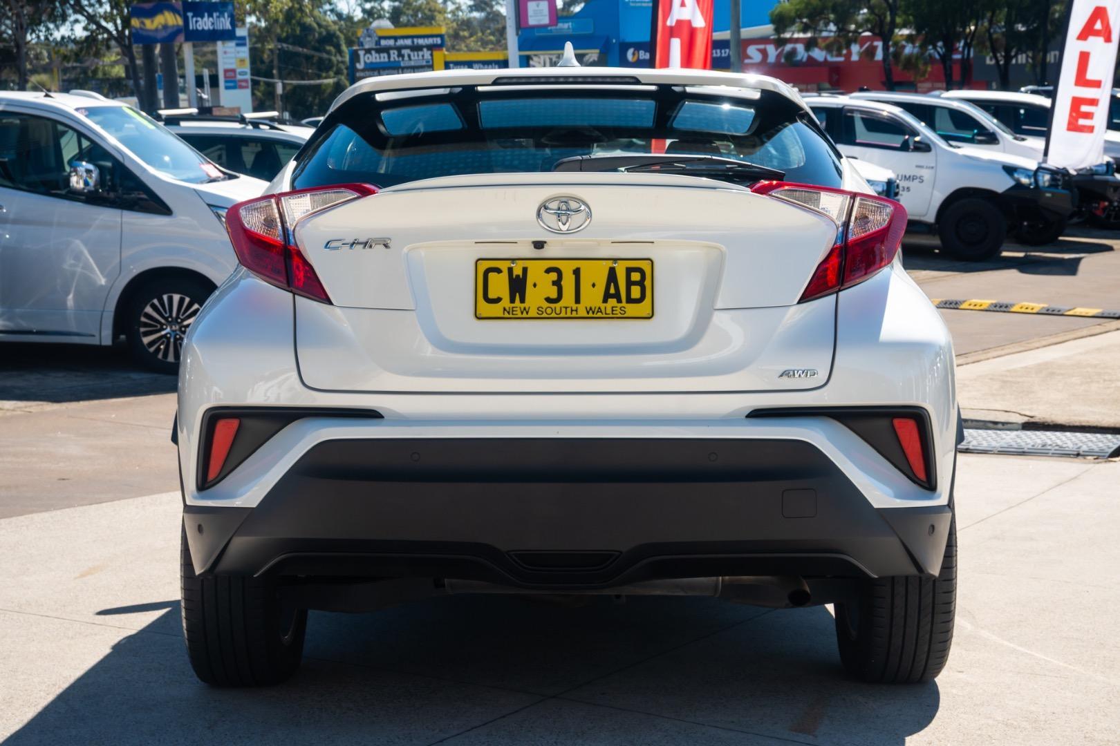 2019 Toyota C-HR Standard AWD in White