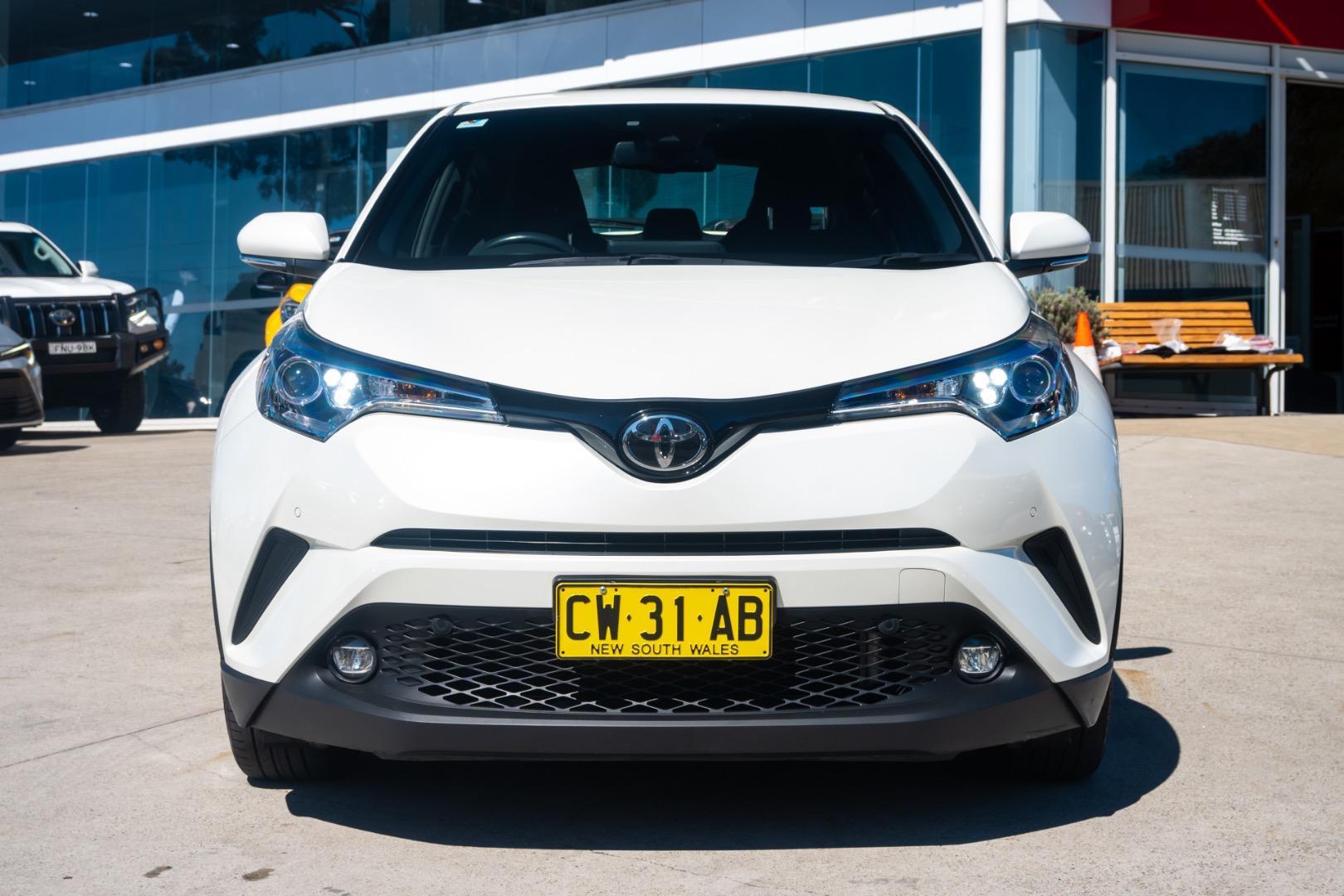 2019 Toyota C-HR Standard AWD in White
