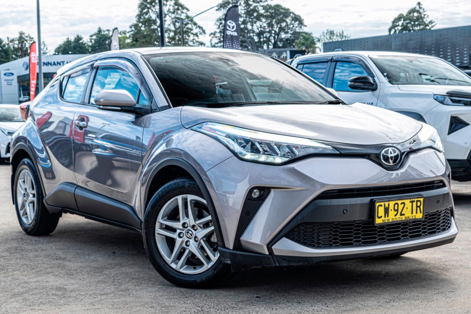2020 Toyota C-HR Standard AWD in Silver