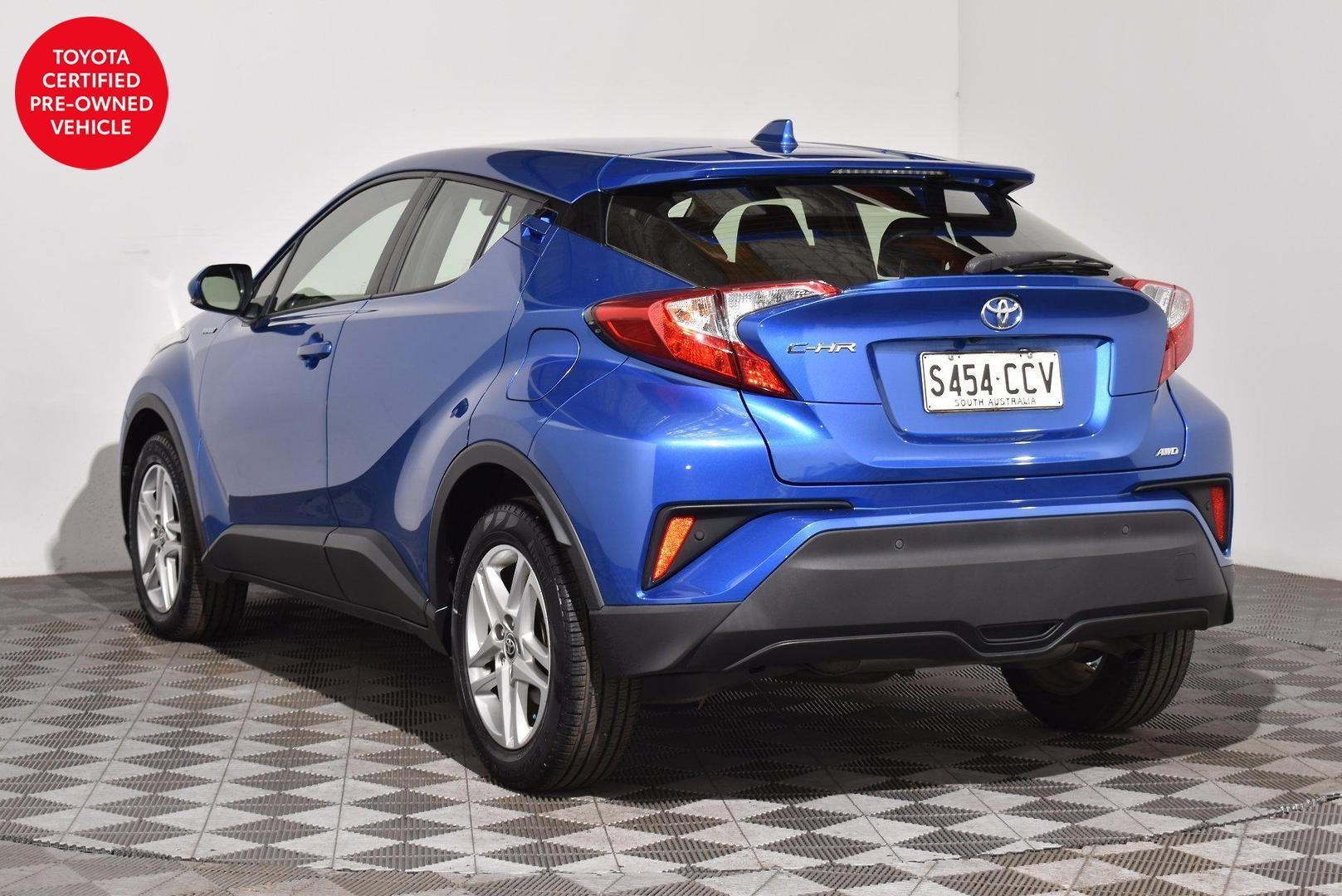 2019 Toyota C-HR Standard AWD in Blue