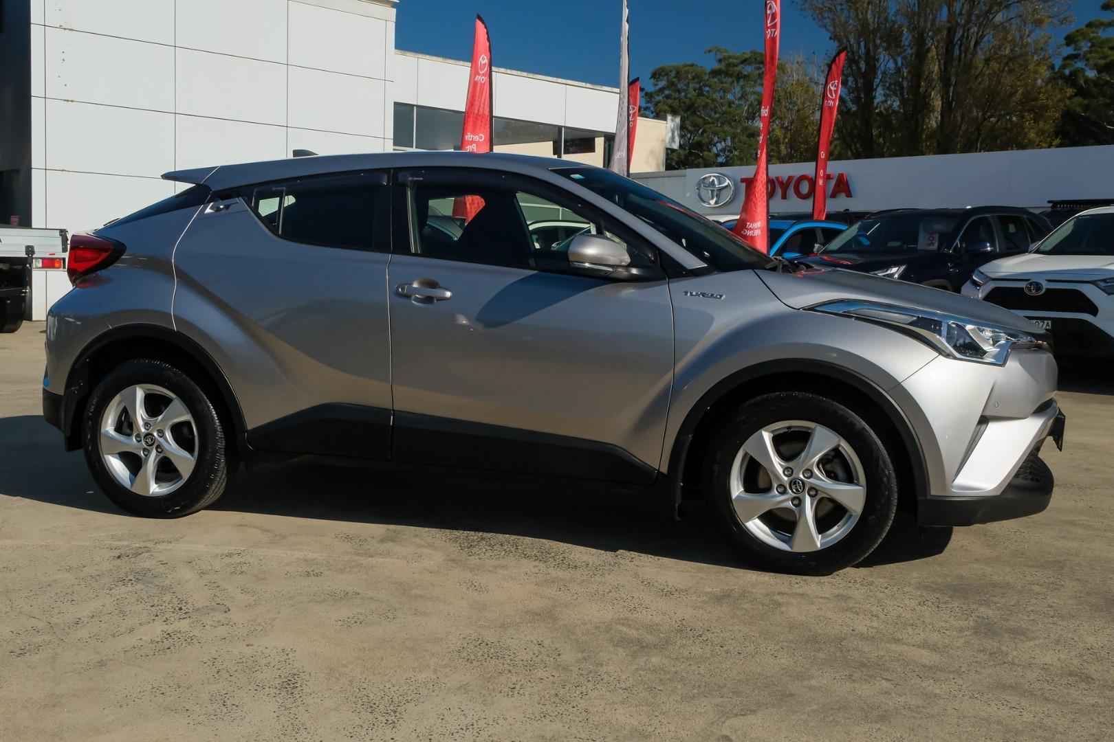 2019 Toyota C-HR Standard AWD in Silver