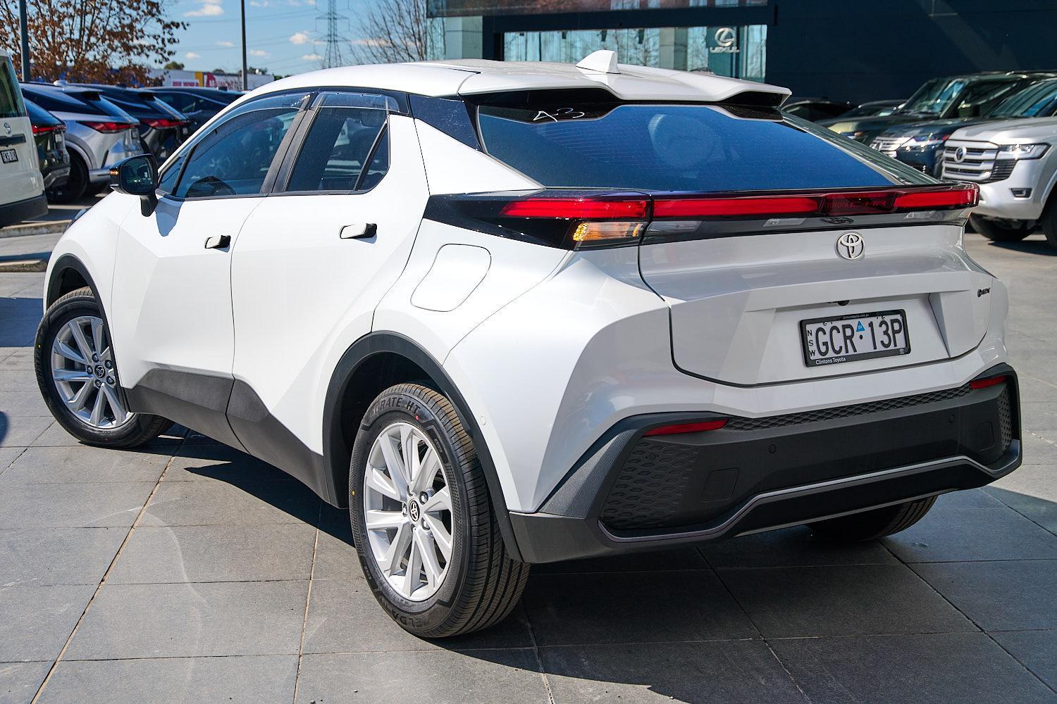 2024 Toyota C-HR GXL-2WD in White