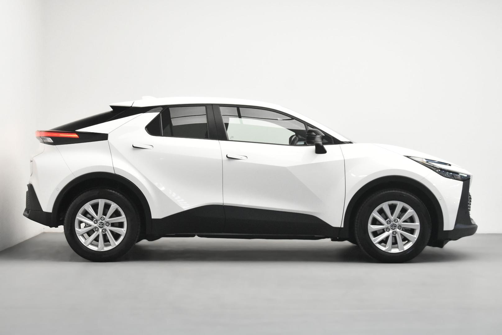 2025 Toyota C-HR GXL-2WD in White