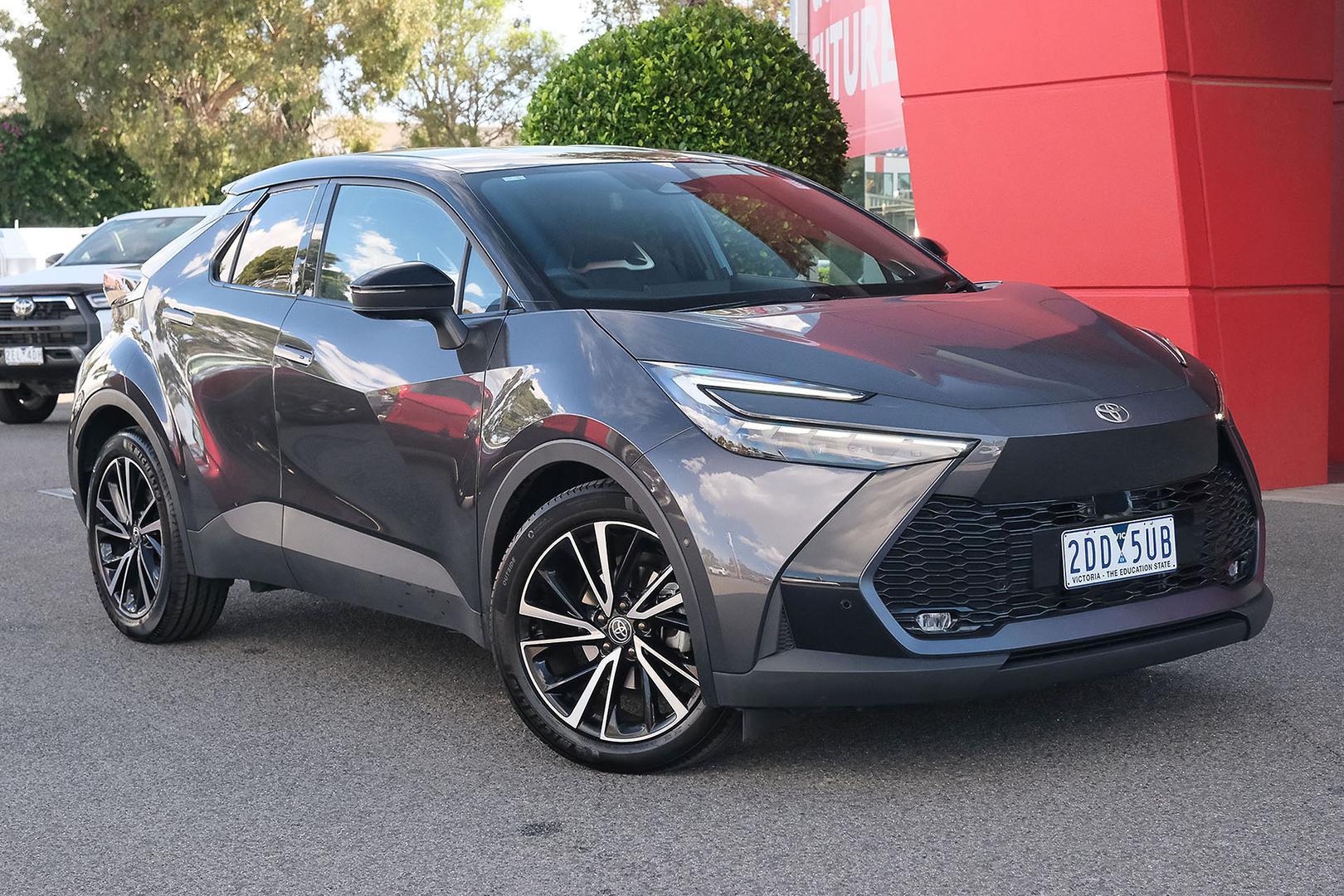 2025 Toyota C-HR Koba 2WD in Two Tone Black