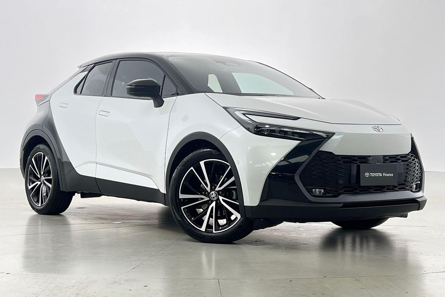 2025 Toyota C-HR Koba 2WD in Two Tone White