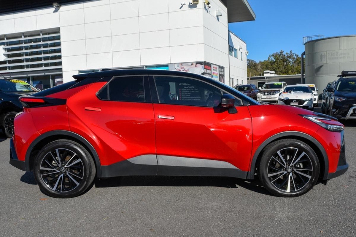 2024 Toyota C-HR Koba 2WD in Two Tone Red