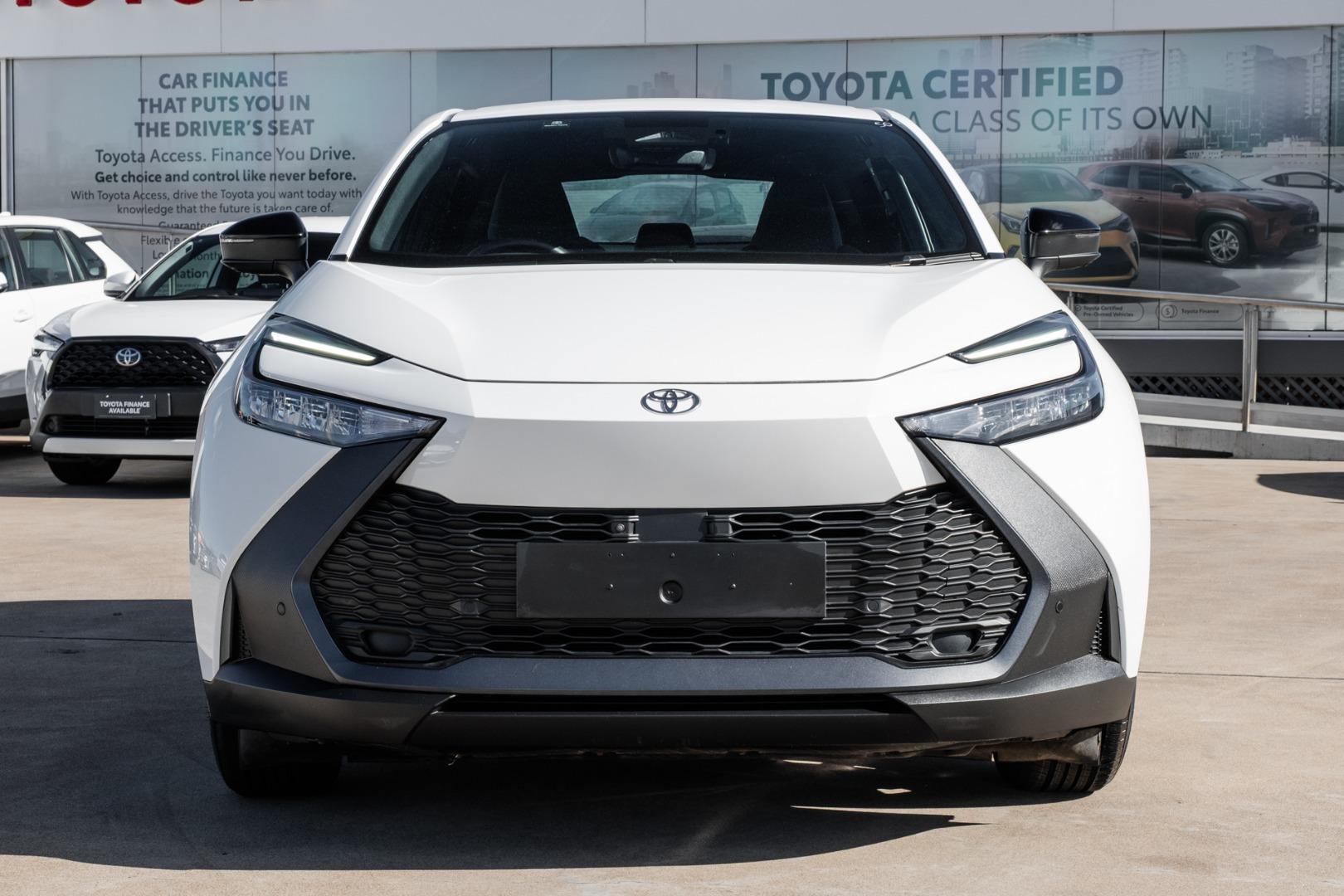 2024 Toyota C-HR GXL-2WD in White