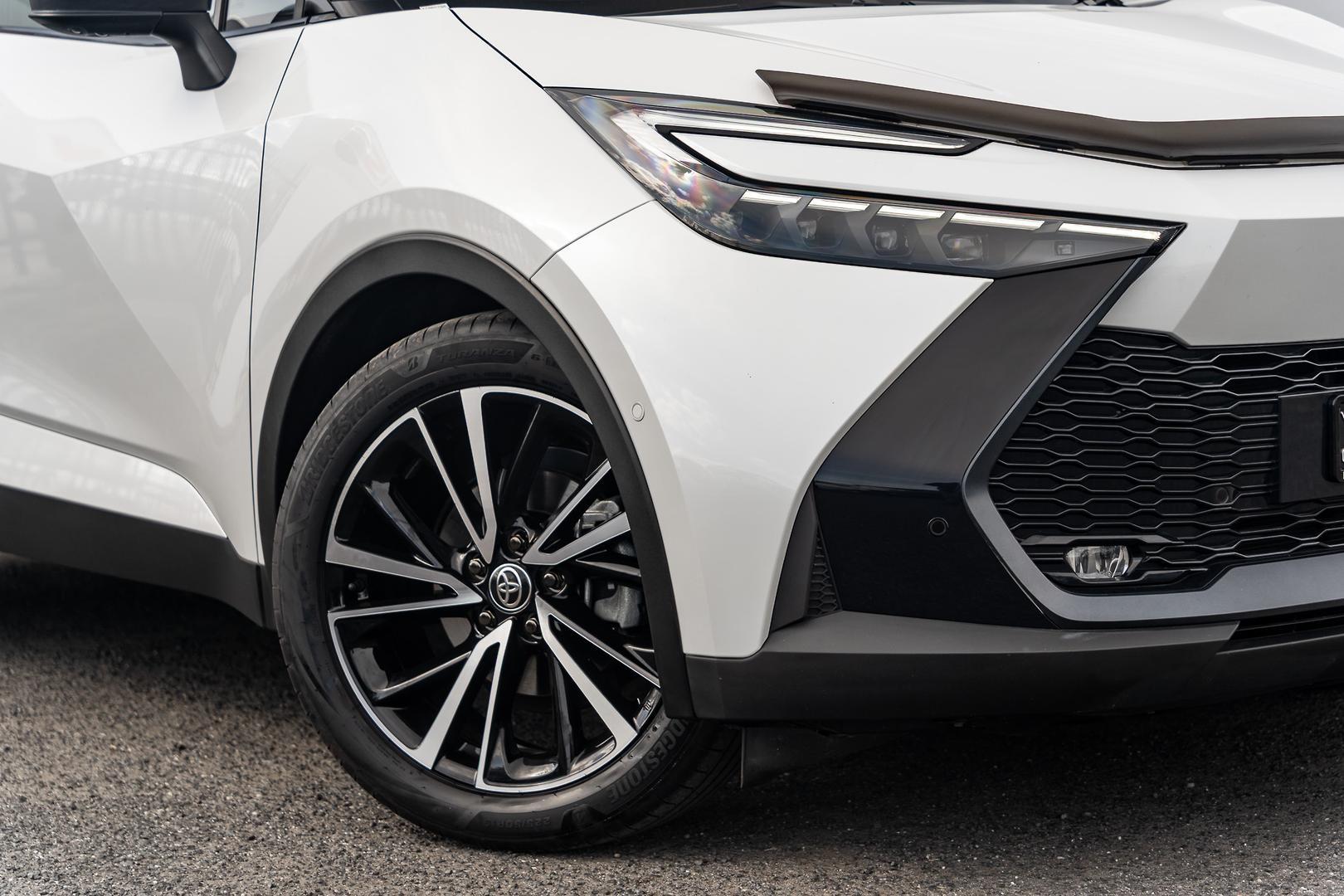 2024 Toyota C-HR Koba 2WD in Two Tone White