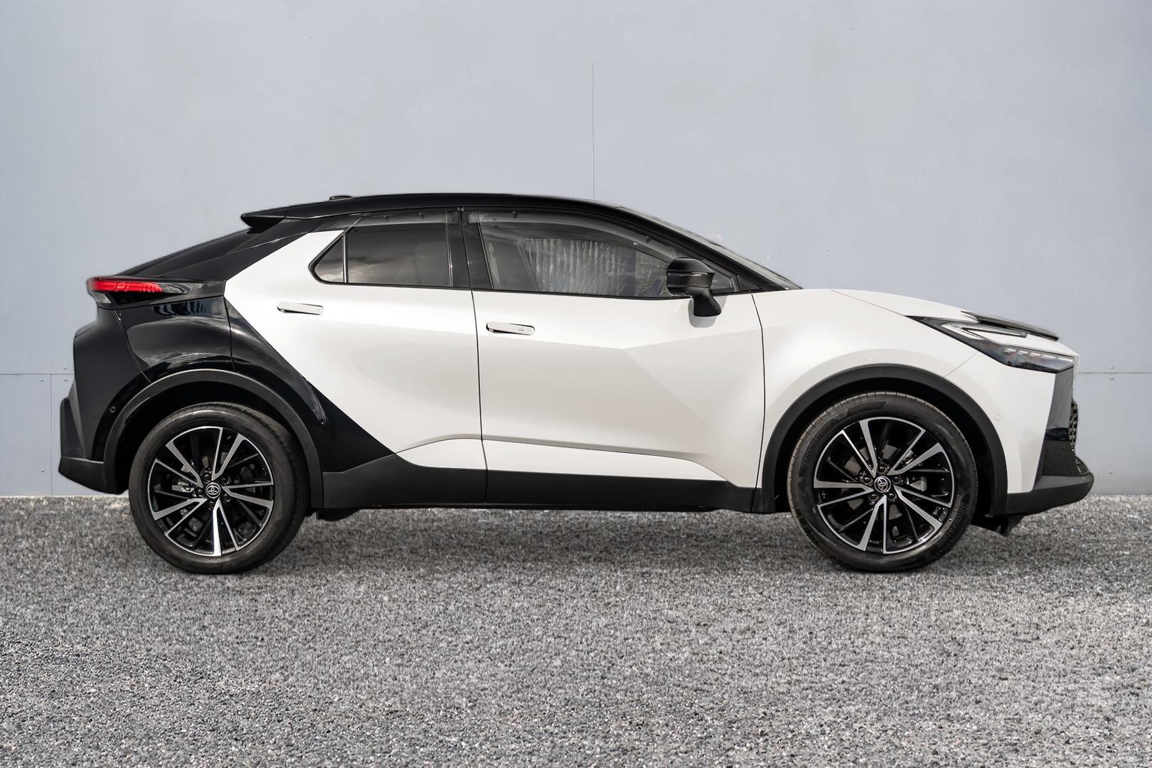 2024 Toyota C-HR Koba 2WD in Two Tone White