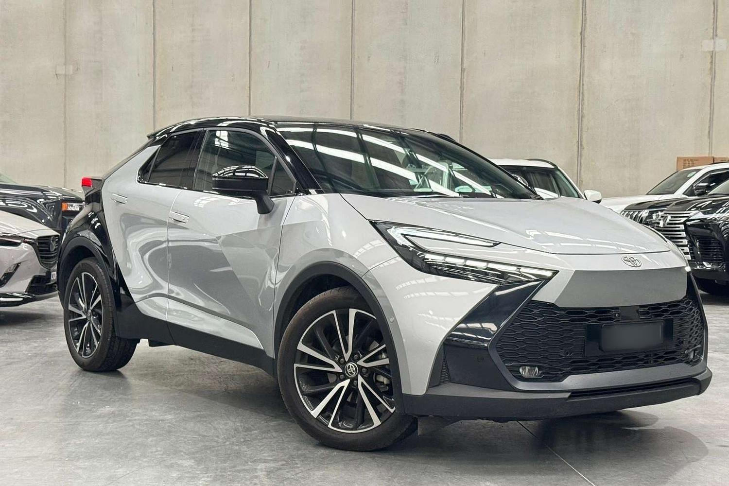 2025 Toyota C-HR Koba 2WD in Two Tone Silver