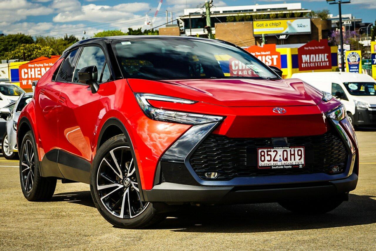 2025 Toyota C-HR Koba 2WD in Two Tone Red