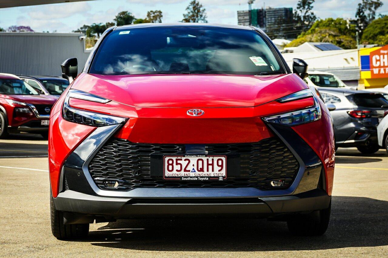 2025 Toyota C-HR Koba 2WD in Two Tone Red