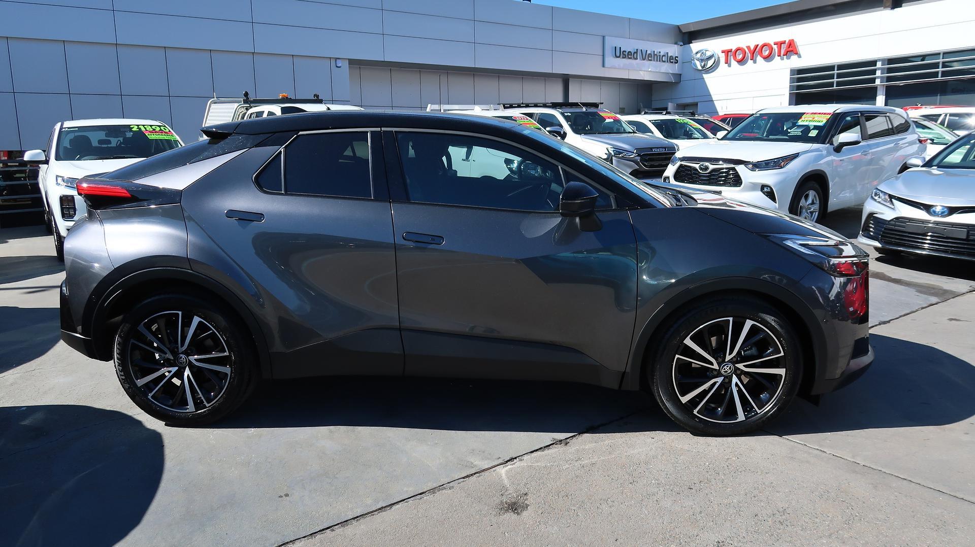 2024 Toyota C-HR Koba 2WD in Two Tone Black