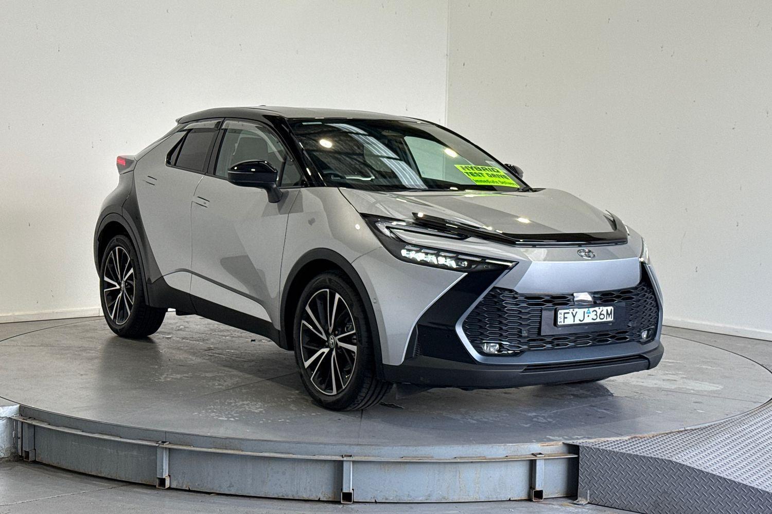 2025 Toyota C-HR Koba 2WD in Two Tone Silver