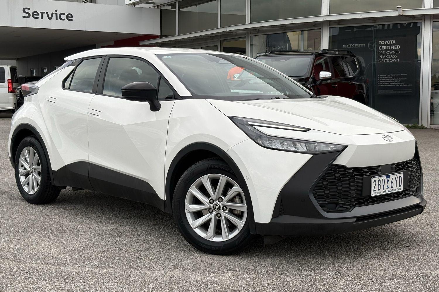 2024 Toyota C-HR GXL-2WD in White