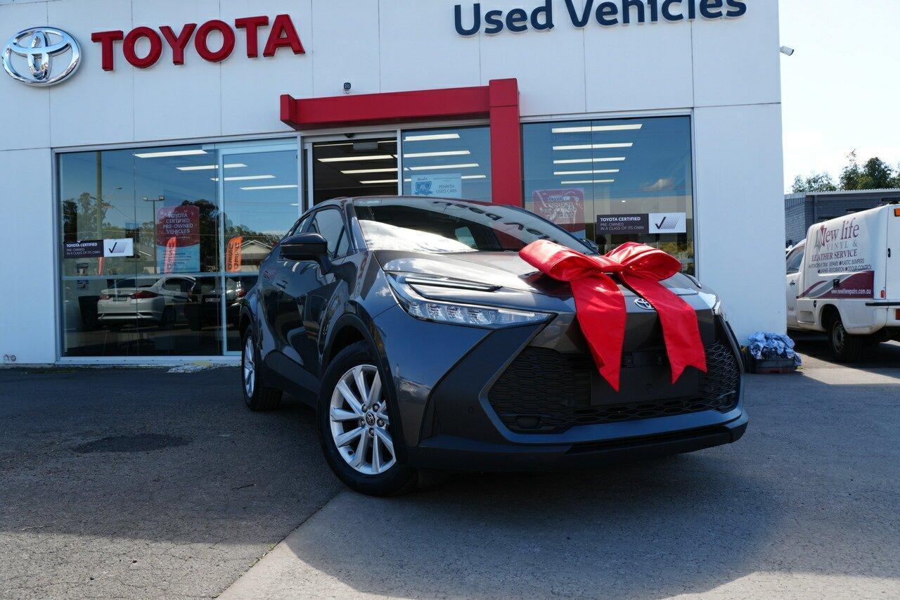 2024 Toyota C-HR GXL-2WD in Silver