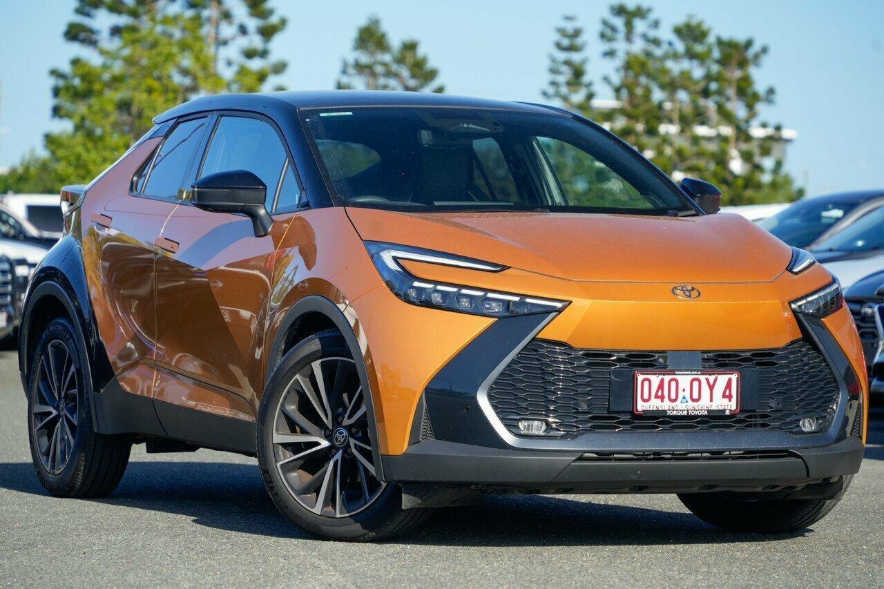2025 Toyota C-HR Koba 2WD in Two Tone Yellow