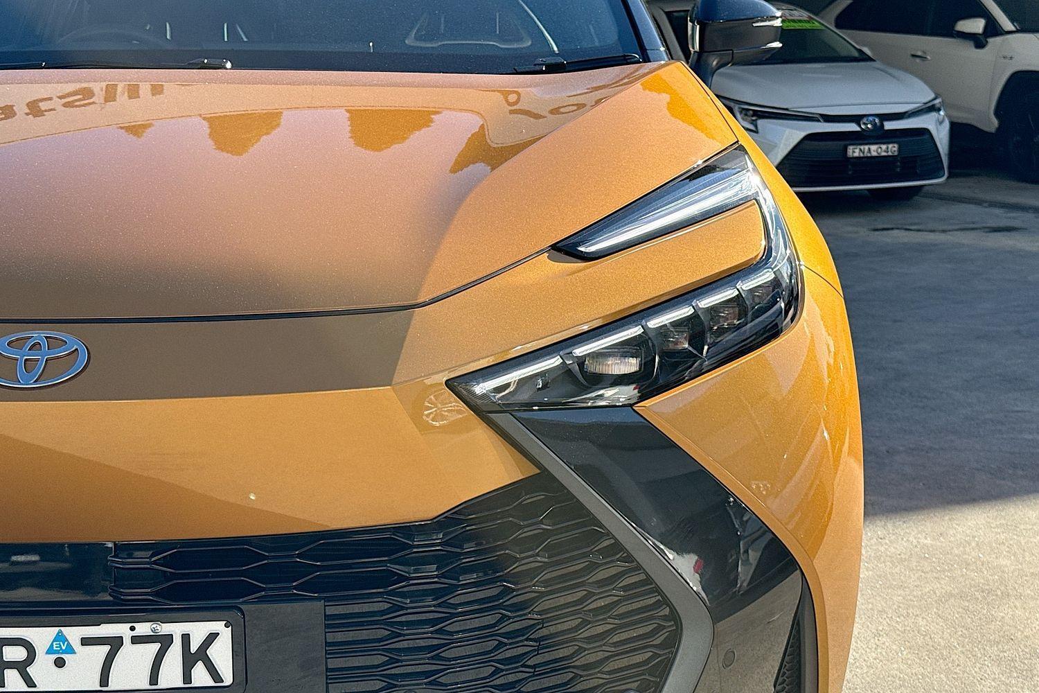 2025 Toyota C-HR Koba 2WD in Two Tone Yellow