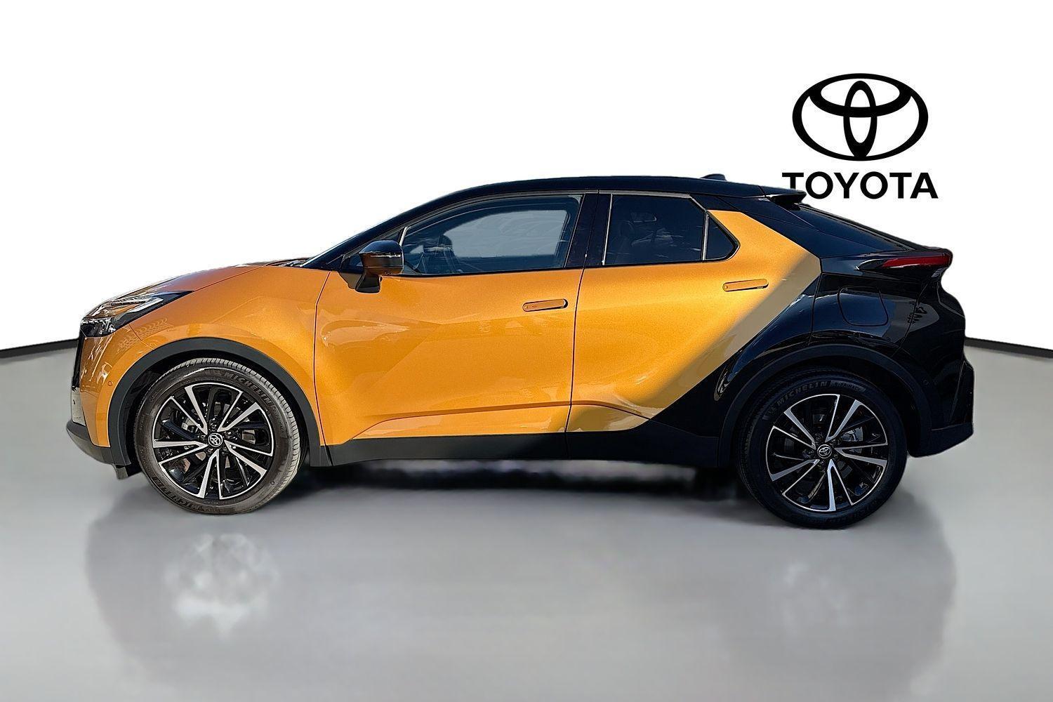 2025 Toyota C-HR Koba 2WD in Two Tone Yellow
