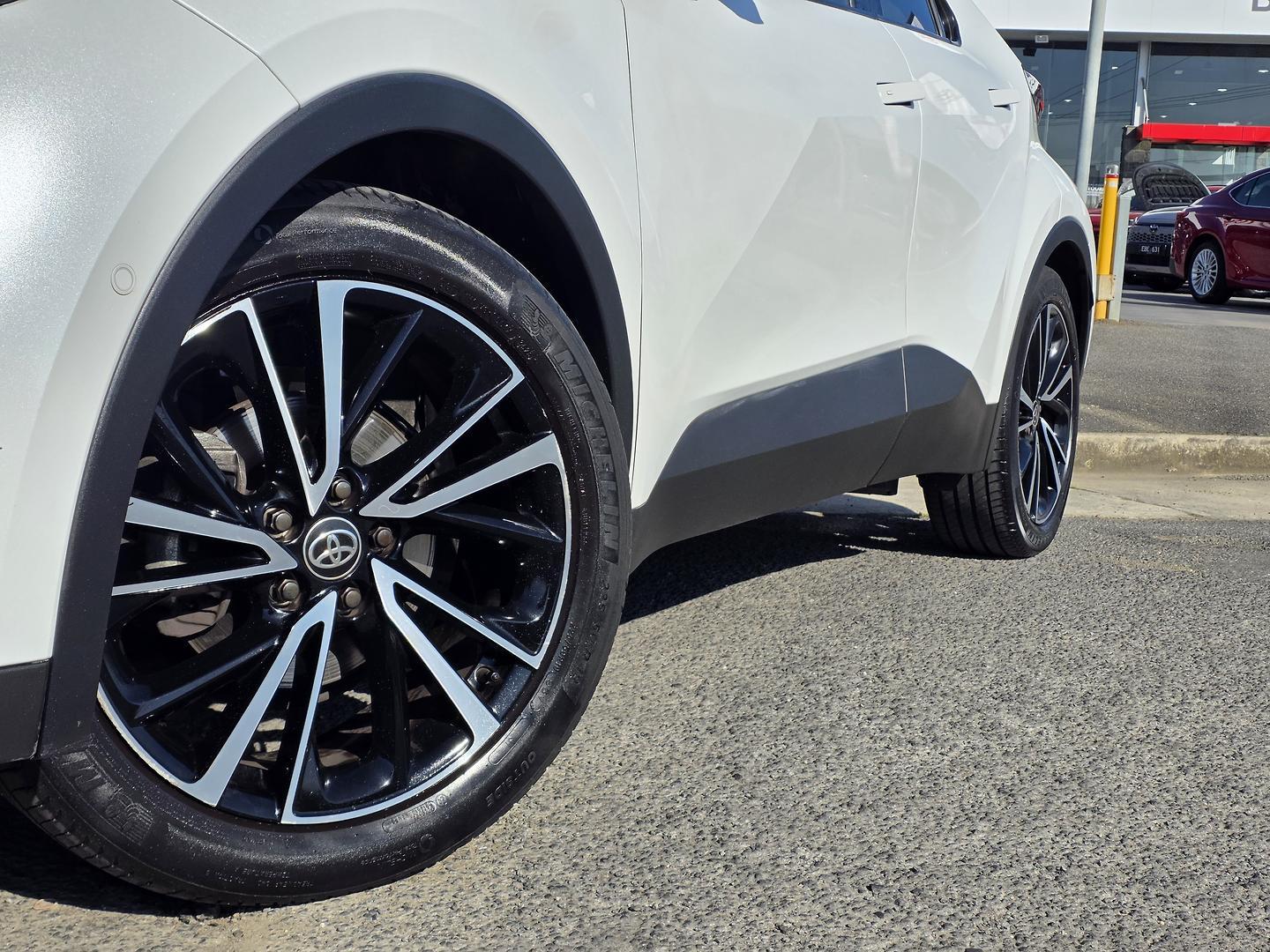2023 Toyota C-HR Koba 2WD in Two Tone White