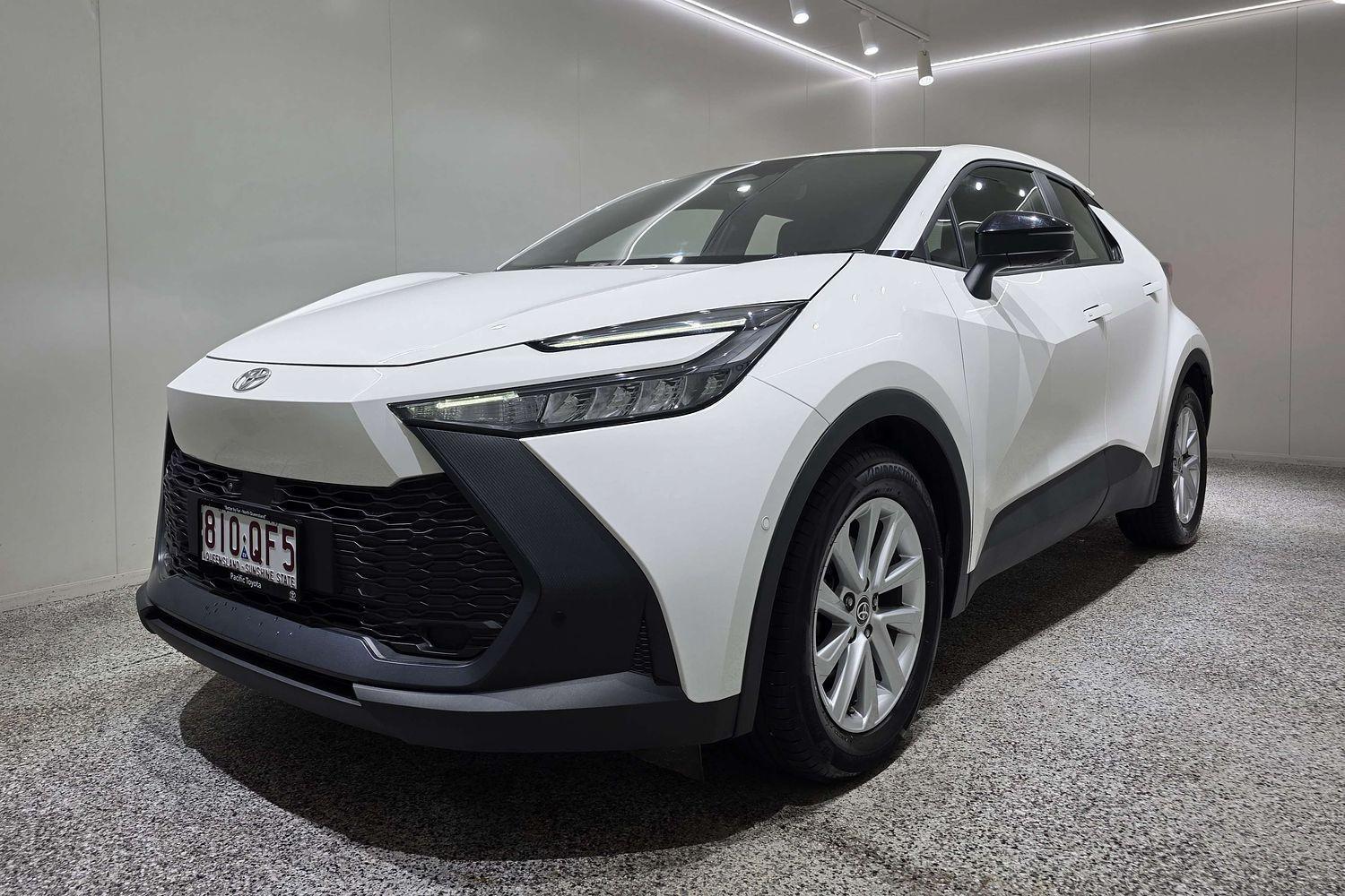 2024 Toyota C-HR GXL-2WD in White
