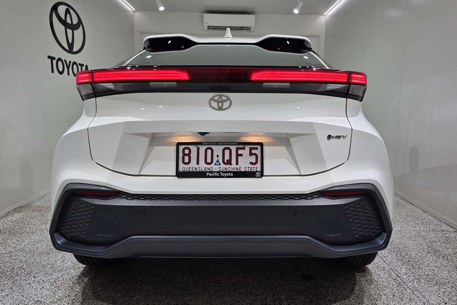 2024 Toyota C-HR GXL-2WD in White