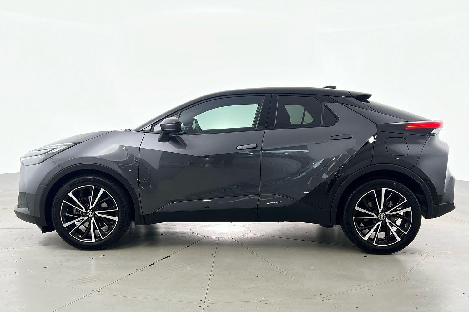 2025 Toyota C-HR Koba 2WD in Two Tone Black