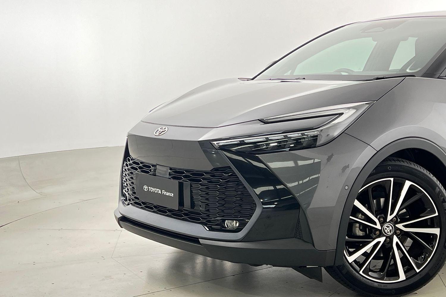 2025 Toyota C-HR Koba 2WD in Two Tone Black