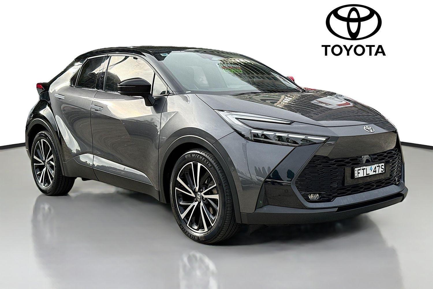 2025 Toyota C-HR Koba 2WD in Two Tone Black