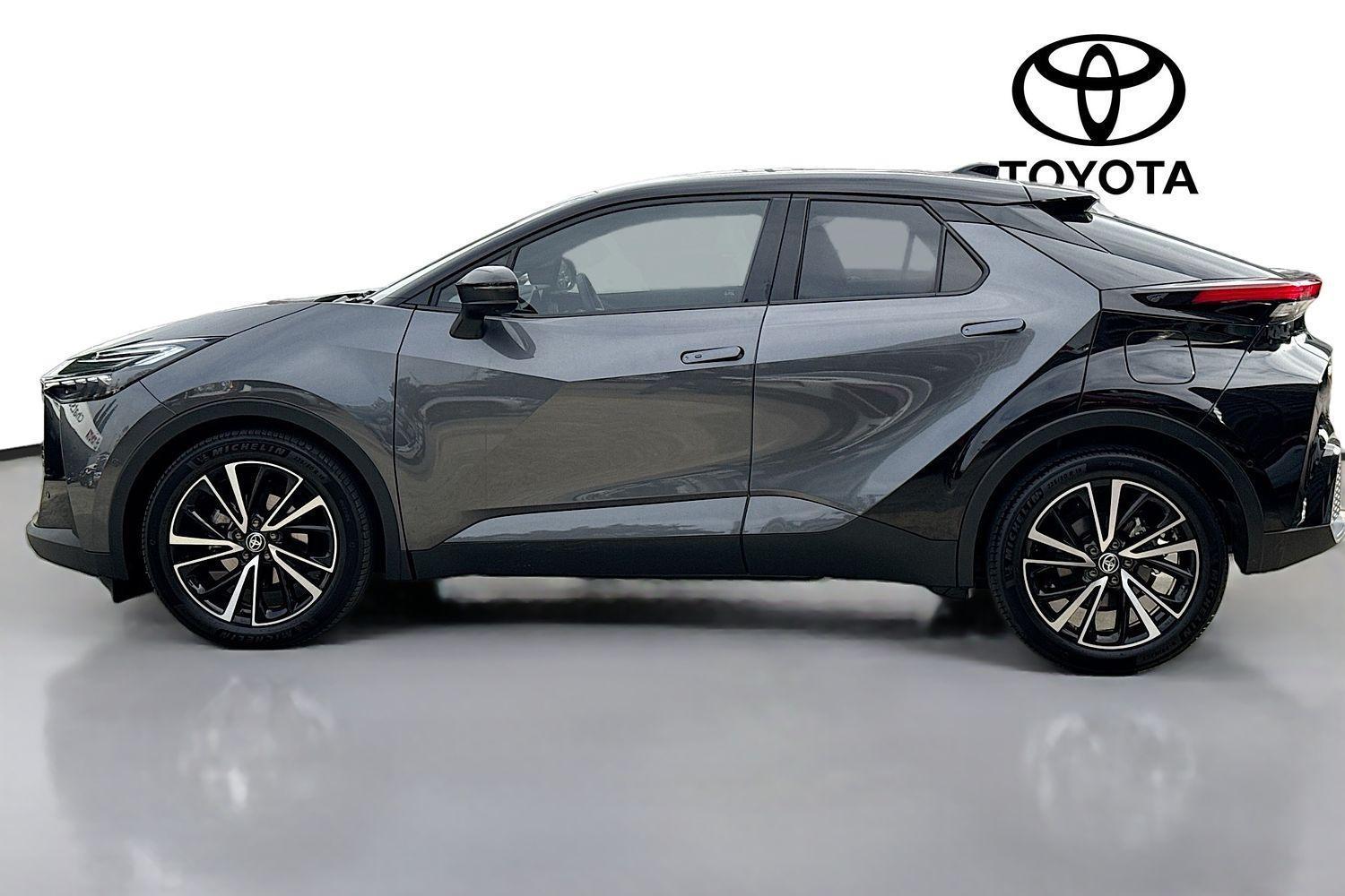 2025 Toyota C-HR Koba 2WD in Two Tone Black