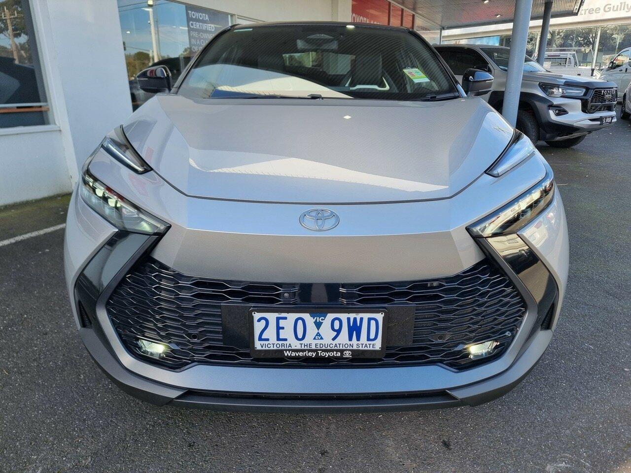 2025 Toyota C-HR Koba 2WD in Two Tone Silver
