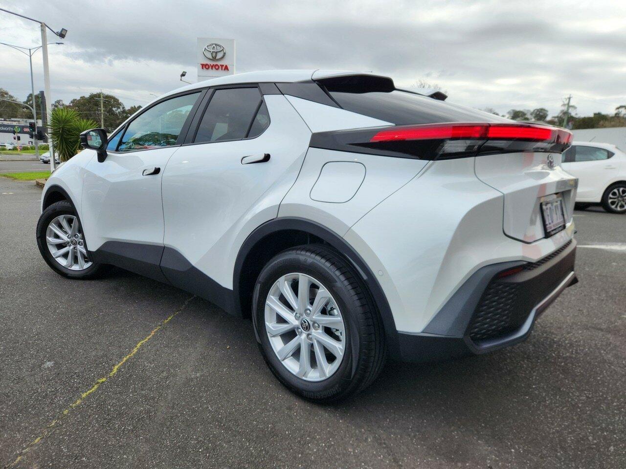 2026 Toyota C-HR GXL-2WD in White