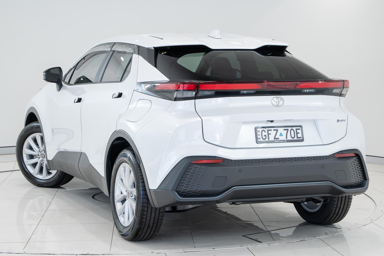 2026 Toyota C-HR GXL-2WD in White