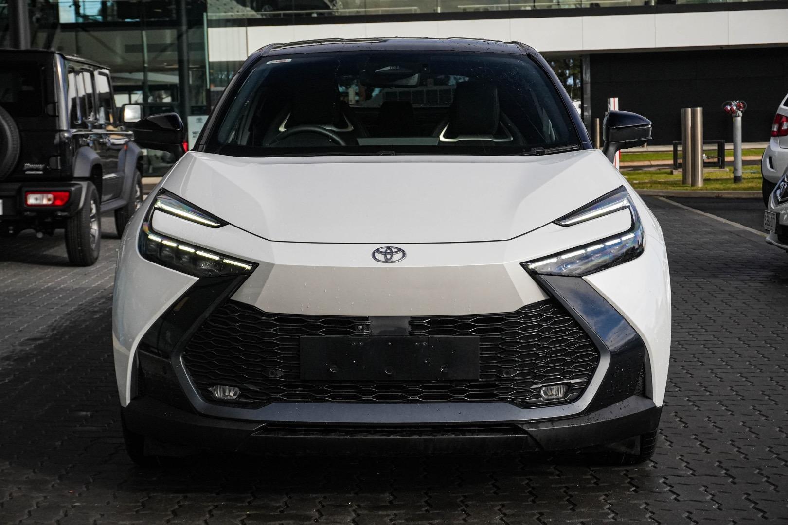 2024 Toyota C-HR Koba 2WD in Two Tone White