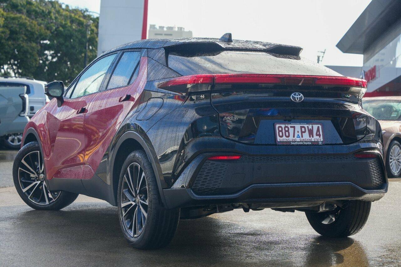 2025 Toyota C-HR Koba 2WD in Two Tone Red