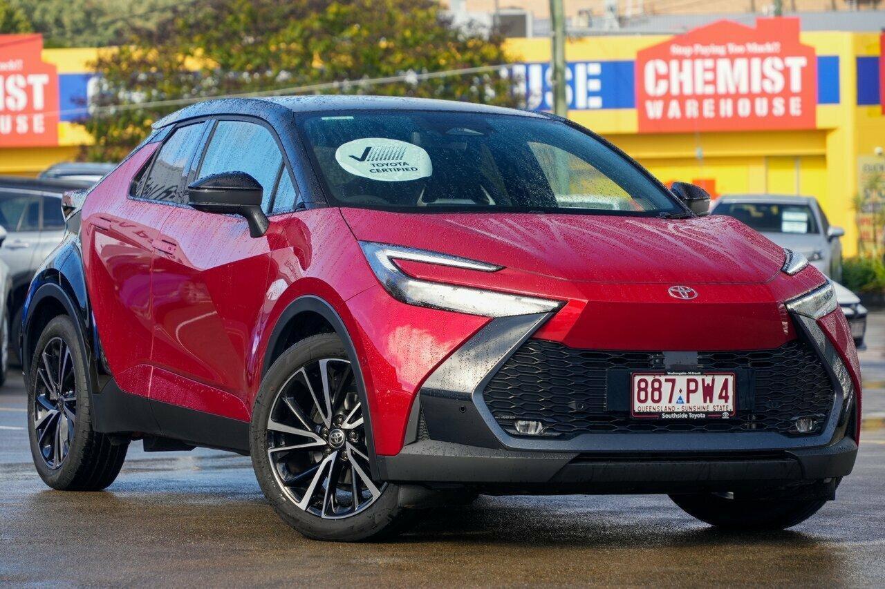 2025 Toyota C-HR Koba 2WD in Two Tone Red