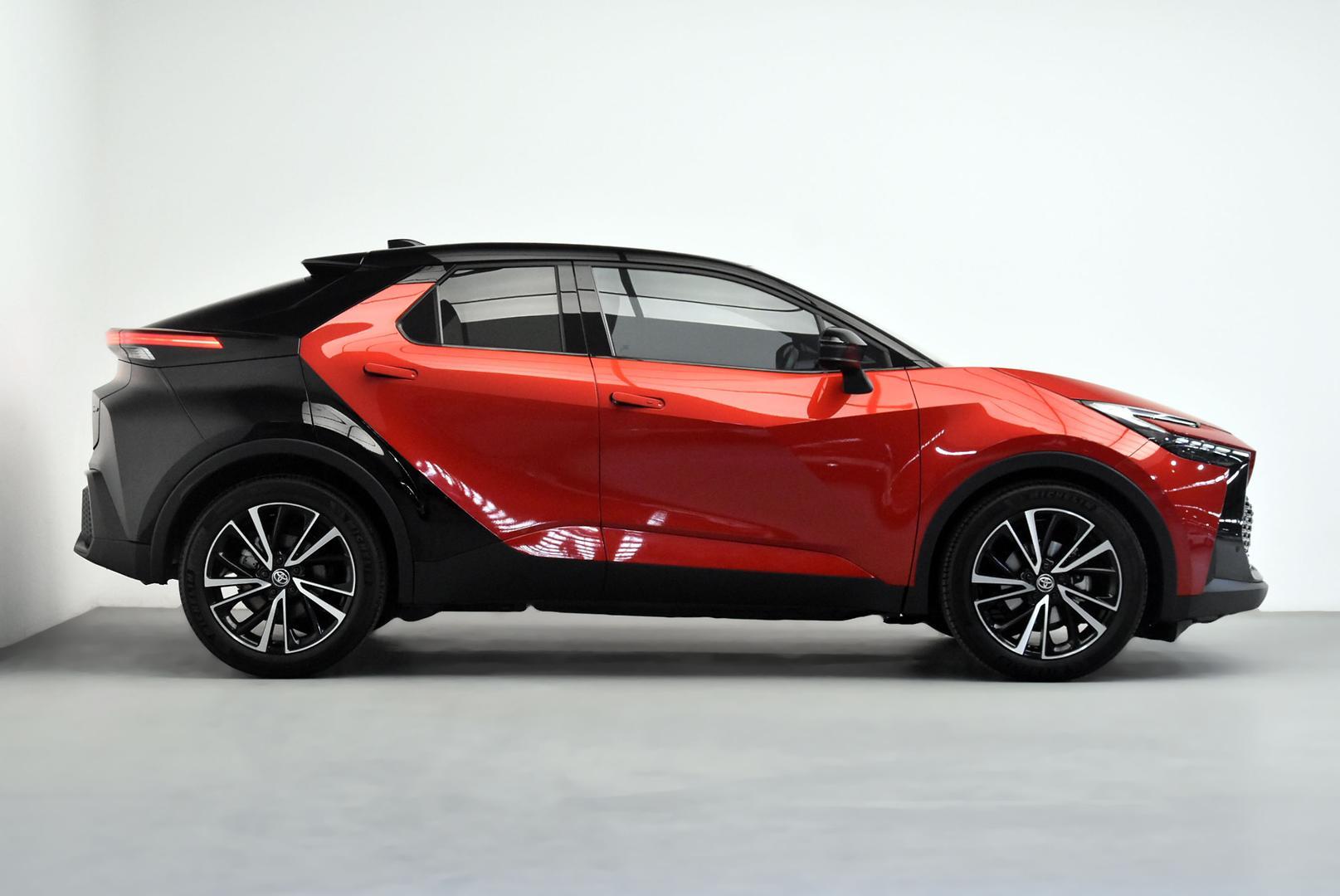 2024 Toyota C-HR Koba 2WD in Two Tone Red