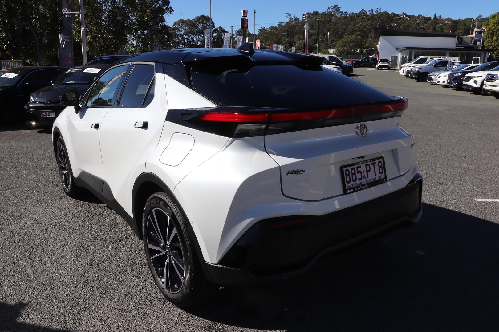 2025 Toyota C-HR Koba 2WD in Two Tone White