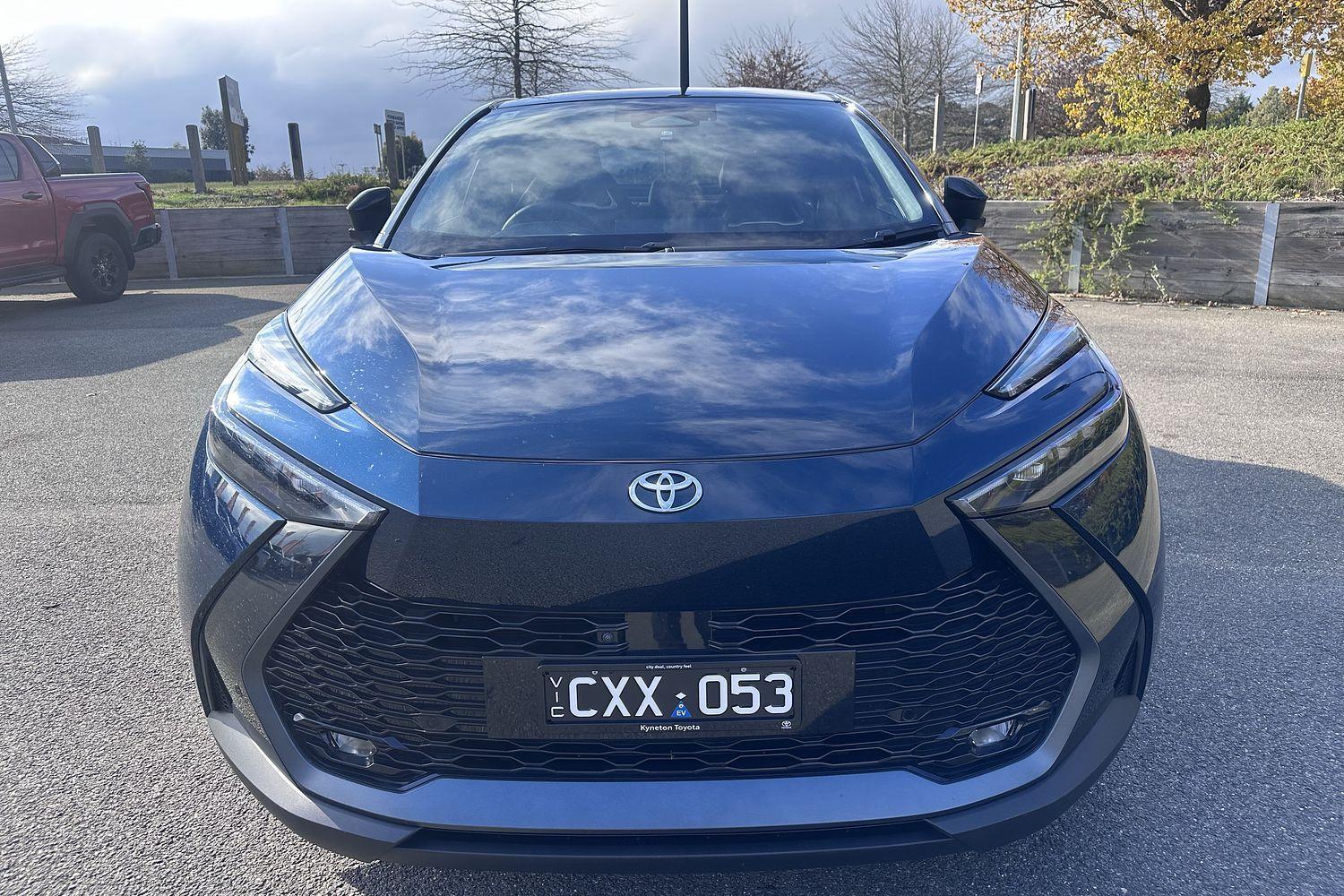 2023 Toyota C-HR Koba 2WD in Two Tone Green