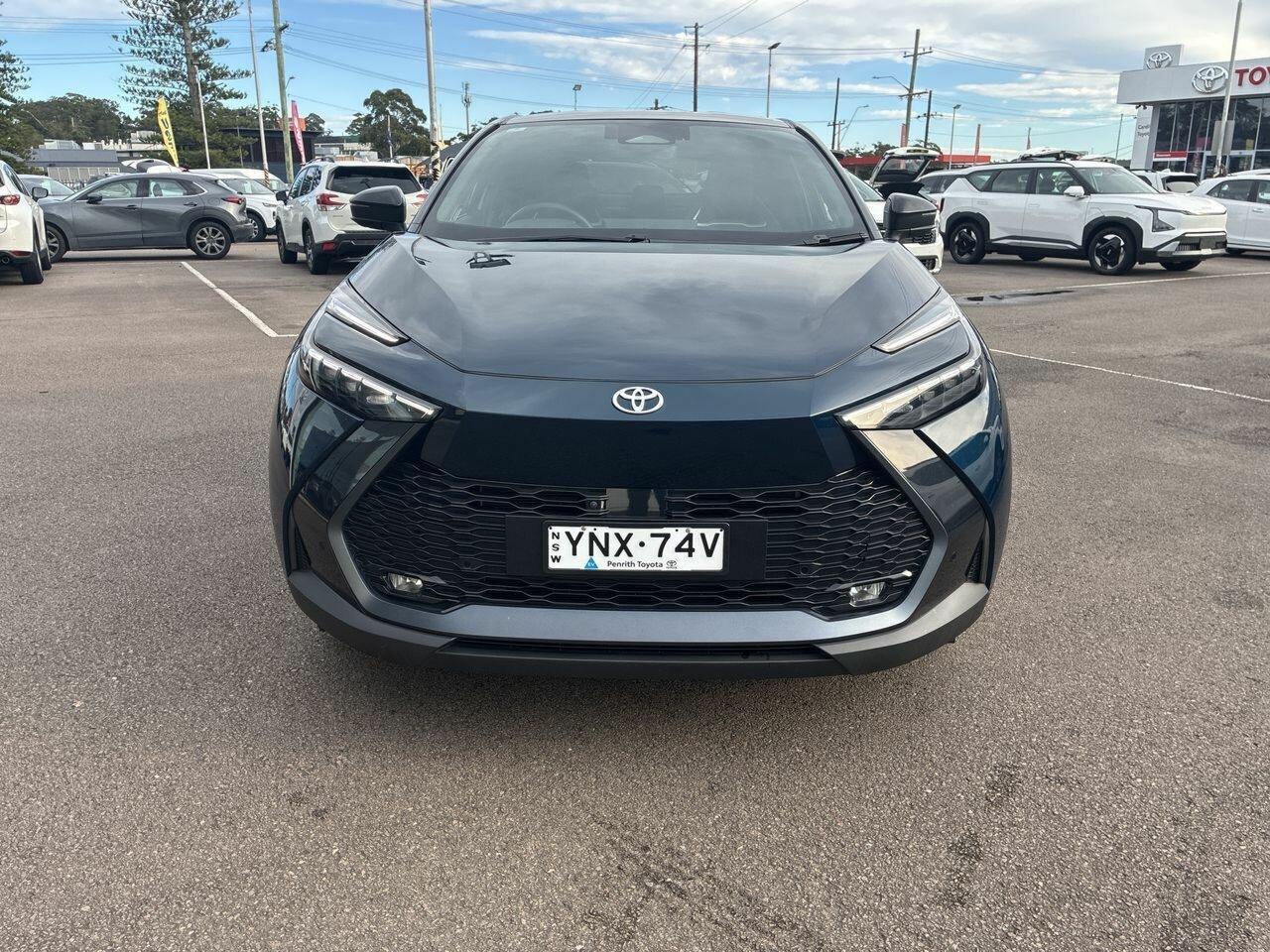 2024 Toyota C-HR Koba 2WD in Two Tone Green