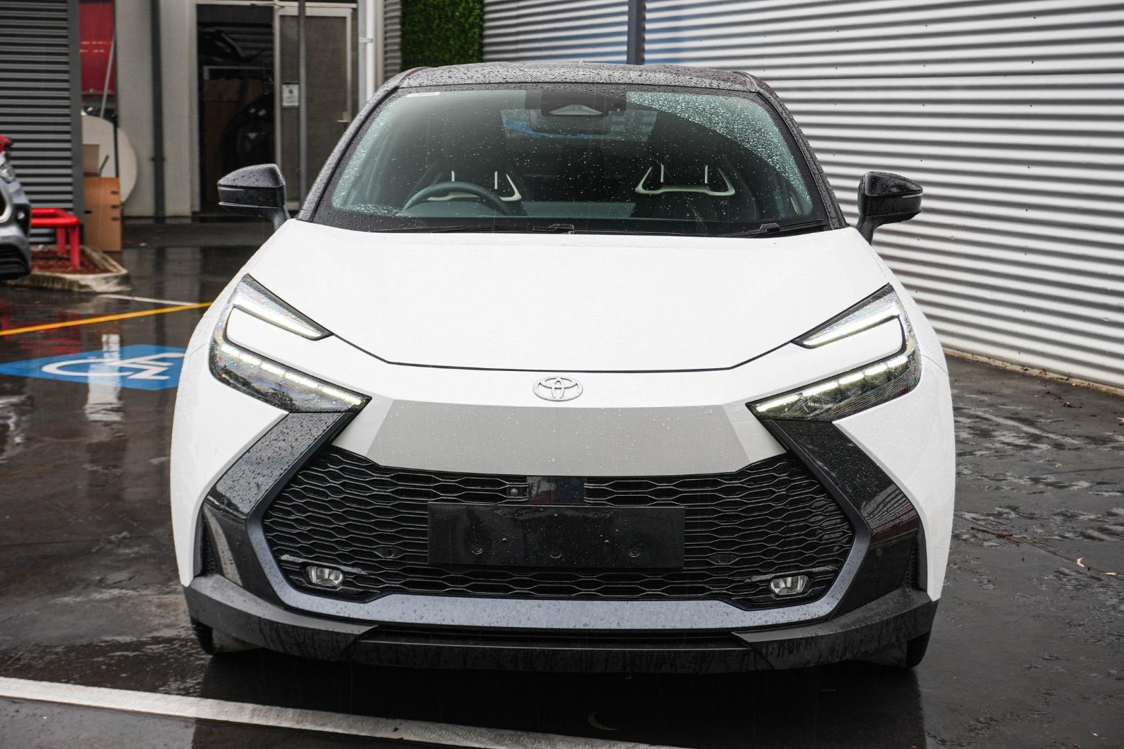 2024 Toyota C-HR Koba 2WD in Two Tone White